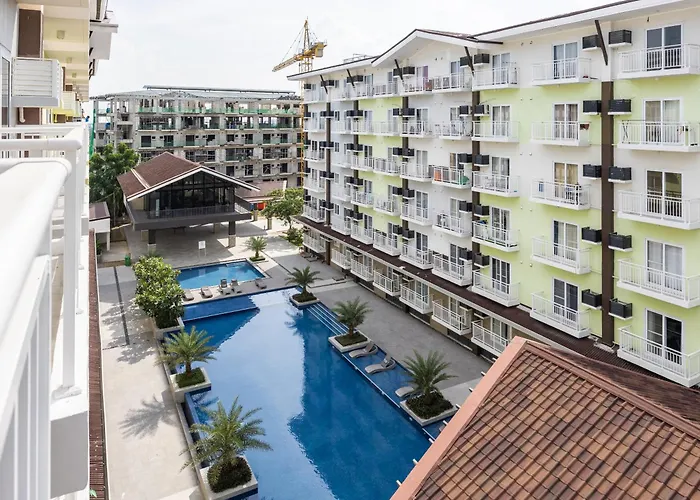 Stylish Near Airport- Poolview Amani Grand